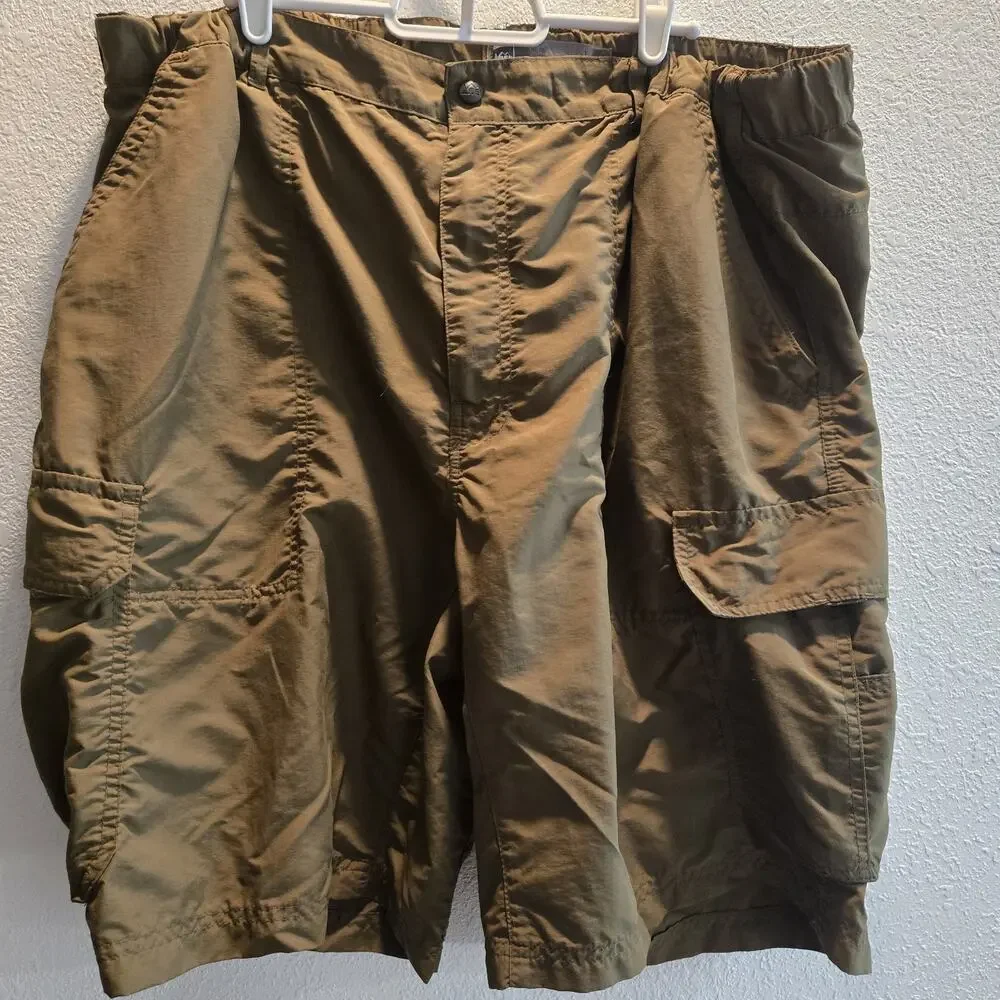 REI Shorts Mens XXL Olive‎ Green Nylon Cargo UPF 50+ Outdoors Hiking Gorpcore